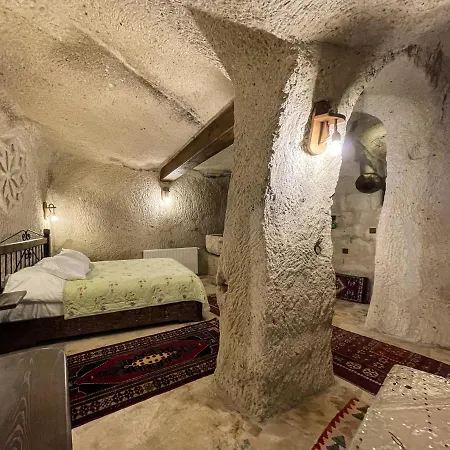 Takunya Cave 酒店 *