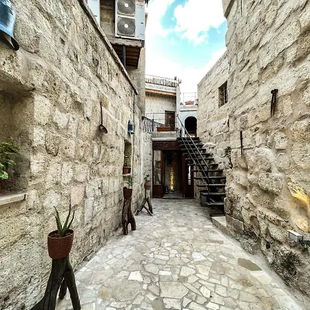 Takunya Cave 格雷梅